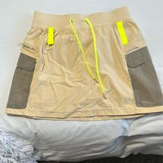 Multi Pocket Cargo Hr Hiking Skirt Size 10 Never Worn No Tags. Hiking Skirt, Lululemon Tennis Skirt, Tall Skirt, Lululemon Skirt, Tennis Skirts, Stunning Tops, Skirt Trends, Brown Skirts, Golf Skirts