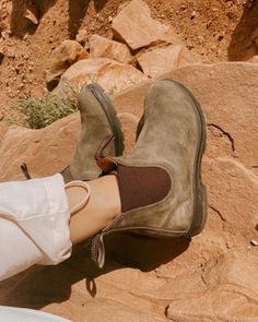 Blundstones are the perfect companion for all summer (and year round) adventures. Thank you Kenzie Kaye for the photo! Casual Chelsea Boots With Snip Toe And Leather Footbed, Casual Distressed Brown Boots With Rubber Sole, Rustic Round Toe Work Boots For Fall, Rustic Work Boots With Round Toe For Fall, Rustic Work Boots With Reinforced Heel For Fall, Fall Adventure Suede Boots, Casual Brown Chelsea Boots With Snip Toe, Casual Distressed Brown Boots With Leather Sole, Rugged Fall Slip-on Boots