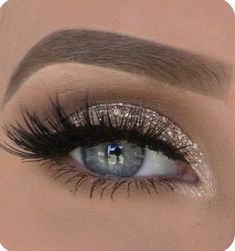 Eye Simple Makeup, Sparkly Eye Makeup, Simple Prom Makeup, Simple Makeup Look, Grey Smokey Eye, Golden Eye Makeup, Natural Eye Makeup Tutorial, Eyes Eyeliner