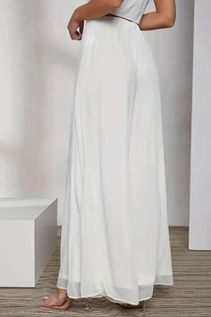 Elevate your style with these Solid Wide Leg Chiffon Pants. Crafted with elegance in mind, their high waist and loose fit offer both comfort and sophistication. Perfect for any occasion, these pants effortlessly combine versatility and grace. High Waist Loose Pants, Pants Elegant, Chiffon Pants, Loose Pants, All White, Elevate Your Style, Leg Pants, Wide Leg Pants, Your Style