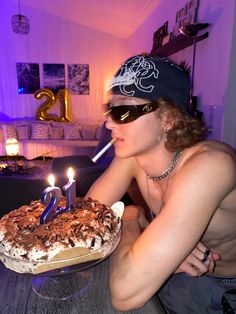 birthday Men Birthday Aesthetic, Birthday Picture Ideas Men, Men Birthday Photoshoot Ideas, Birthday Photoshoot Ideas Men, Birthday Picture Ideas Aesthetic, Marlon Noah, Birthday Photoshoot Ideas Boys, Bday Shoot