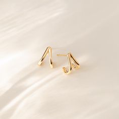 Split Hoop Huggie Earrings | Zuri | Brilliant Earth Minimalist 14k Gold Hoop Earrings With Shiny Finish, Minimalist Gold-plated Ear Climbers, Elegant Hypoallergenic Huggie Ear Climbers, Classic Huggie Ear Climbers, Classic 14k Gold Ear Climbers, Classic Huggie Ear Climbers For Pierced Ears, Classic Gold Pierced Ear Climbers, Minimalist 14k Gold Huggie Earrings With Shiny Finish, Everyday 14k Gold Earrings With Shiny Finish