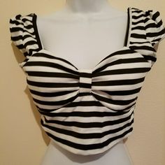 Nwot Sexy Black And White Short Sleeve Crop Top From Body Central Size Medium Striped Fitted Summer Crop Top, Summer Striped Fitted Crop Top, Striped Fitted Crop Top For Summer, Striped Tops For Summer Nights Out, Black And White Fitted Tops For Summer, Fitted Black And White Tops For Summer, Fitted Black And White Summer Tops, Fitted Black And White Tops For Day Out, Fitted Black And White Tops For Party