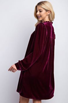 Introducing our Mini Ruffle Detailing Velvet Dress, a chic and versatile addition to your wardrobe that combines elegance with comfort.Key Features:1. Sizes: Available in Small (S), Medium (M), and Large (L) to suit a variety of body sizes.2. Design: This velvet dress features a V-neck, delicate ruffle detailing on the top, convenient side pockets, a loose and boxy fit, and a stylish high-low hem for a contemporary touch.3. Fabric: Crafted from a luxurious blend of 95% Polyester and 5% Spandex, Velvet Tunic Dress, Boho Purple, Dirndl Outfit, Velvet Tunic, Bandeau Tops, 1920s Flapper Dress, Velour Dress, Set Outfits, Elegant Color