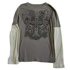 High Quality Affliction-Type T-Shirt High-Quality Fashion Longsleeve Shirt - Inspired by Modern High-End Styles Discover the epitome of high-fashion craftsmanship with our meticulously sweater. Made for the fashion-forward individual, this shirt is top-notch quality, sophisticated design, and the flair of contemporary high-fashion aesthetics. Whether you're dressing up for an exclusive event or elevating your everyday style, our sweater offers unmatched elegance and panache. Features: AAA+ Quali Fitted Winter T-shirt With Graphic Print, Winter Grunge Graphic Print T-shirt, Fall Crew Neck Top With Graphic Design, Fitted Grunge T-shirt For Winter, Grunge Graphic Design Tops For Fall, Y2k Cotton Tops For Alternative Fashion, Y2k Tops For Fall Alternative Fashion, Winter Cotton Grunge Tops, Winter Grunge Cotton Tops