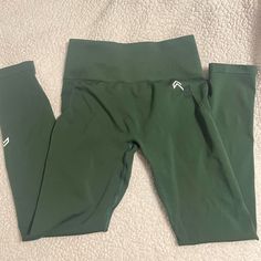 Oner Active Effortless Leggings Evergreen Size Medium Nwot Short/Regular Lenght These Are Brand New, Literally Only Tried On Once. Took Off The Tag Because I Meant To Wear Them But I Just Don’t Reach For Them. Color Isn’t Flattering On Me. They Have The * Printed* Logo On The Waist And The Leg. Waist Measurements In The Picture. 11 1/2” Green Stretch Athleisure Pants, Green Stretch Full-length Leggings, Fitted Green Activewear Pants, Green Full-length Workout Leggings, Full-length Green Workout Leggings, Green Full Length Workout Leggings, Full Length Green Workout Leggings, Green Stretch Athleisure Bottoms, Green High Waist Yoga Activewear