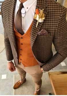 Rust Suits For Men, Mens Brown Tuxedo Wedding, Men's Fall Suits, Wedding Suit Cottagecore, Hipster Suits For Men, Mens Suits Ideas, Men's Brown Suit, Mens Brown Wedding Attire, Mens Boho Suit