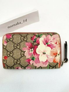 Auth GUCCI GG Blooms case Lether PVC Zippy Card Case Pink Very Good Description Apporo Length:  Apporo Length:  H 8 cm(3.1in) W: 12 cm (4.7in)　D 1cm(0.4in) ☆Total Condition Rank :   Very Good ・Please check the rank table below ☆Included.： Please check the photo.  Includes the accessories shown in the photo. ☆If you have any questions about the product, please feel free to contact us.   Condition Rank Details 99% Like New Very good condition as new. but pre-owned. 97-98% Top Mint Almost no signs Rectangular Gucci Wallet For Travel, Gucci Brown Wallets With Interior Card Slots, Brown Gucci Wallets With Interior Card Slots, Gucci Travel Wallets With Card Slots, Gucci Wallets With Card Slots For Travel, Gucci Brown Wallet With Card Slots, Gucci Rectangular Wallet, Compact Wallet, Vintage Memory