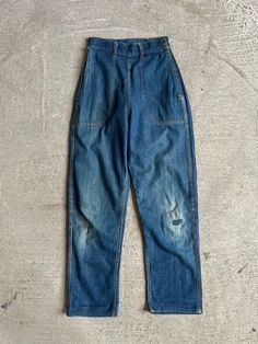 24" Waist  13.5" Rise  39" Hip  27" Inseam All sales final, please ask any questions before buying - Thanks! Vintage Dark Wash Pants With Pockets, Vintage Denim Blue Jeans With Pockets, Dark Wash Retro Jeans For Workwear, Retro Dark Wash Jeans For Workwear, Retro Style Dark Wash Jeans For Workwear, Dark Wash Retro Jeans For Work, Retro Dark Wash Jeans For Work, Vintage Washed Blue Pants, Vintage Blue Washed Pants