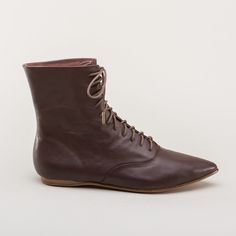 Historical Formal Boots With Leather Sole, Medieval Style Round Toe Boots For Fall, Vintage Brown Leather Boots For Formal Occasions, Classic Pointed Toe Boots With Rubber Sole, Fitted Brown Leather Ankle Boots, Historical Formal Boots With Round Toe, Historical Round Toe Boots For Formal Occasions, Historical Round Toe Formal Boots, Classic Vintage Brown Boots For Formal Occasions