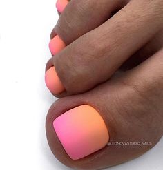 Trending Pedicure Colors Summer 2023, Hot Pink Pedicure Toenails, Beach Toe Nail Colors, Beach Toe Nails Vacation, Summer Mani Pedi Combos, Summer Pedicure Colors, Pedicure Design, Pedicure Designs Summer