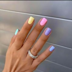 Nails Ideas To Do At Home, Trendy Nails Ideas 2023 Spring, Fun Color Nails Acrylic, Short Trendy Nails Spring, Summer Gel Nails Ideas Short 2023, Gel Nails Ideas For Vacation, Short Acrylic Nails Summer Colors, Gel Nail Polish Colors Summer 2023, Easter Nails Gel Short