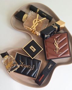 Ysl Makeup Looks, Ysl Products, Ysl Make Up Aesthetic, Ysl Makeup Products, Makeup Materials, Makeup Bag Essentials