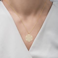 Flower Of Life Necklace, Flower Of Life Pendant, Seed Of Life Necklace, Flower Of Life Jewelry, Gift For Her DN552 Handmade Flower Of Life Necklace Material: 925 Sterling Silver or 14K Gold Chain Length: 17 inches - (45cm) / 19 inches - (50cm) / 21 inches - (55cm) Chain Style: Cable Colour: Rose - Silver - Gold Pendant Size: 2,00cm X 2,17cm Minimalist Seed Of Life Necklace We Are a Jewelry Manufacturer, We Do Wholesale Custom Necklace Bracelet Earrings Rings And Others All The Jewelry We Produce Flower Of Life Pendant, Flower Of Life Jewelry, Life Jewelry, Jewelry Manufacturer, Seed Of Life, Anchor Necklace, Necklace Flower, Small Charms, Handmade Flower