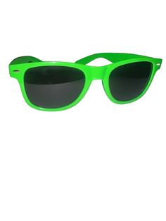 👓 Vintage sunglasses   Unisex  💎 retro  🏳️🌈 Green  black  🌞 UV protection 400 ️ Great for weddings, festivals  Party's or just being a king or Queen Edgy stylish vibe  Makes any outfit pop  💌 Message me any questions Rave Style Plastic Sunglasses With Uv Protection, Retro Green Sunglasses For Party, Retro Green Sunglasses For Parties, Green Wayfarer Sunglasses For Summer, Summer Rave Sunglasses In Plastic, Green Fun Sunglasses With Uv Protection, Fun Green Sunglasses With Uv Protection, Retro Green Plastic Sunglasses, Green Wayfarer Sunglasses For The Beach