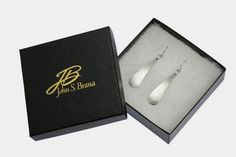 Just Listed Hip 10 Year Anniversary Gift Chased Long Aluminum Teardrop Earrings https://www.etsy.com/listing/451596428/10-year-anniversary-gift-chased-long?ref=rss Nickel-free Classic Teardrop Earrings For Anniversary, Elegant Earrings For Anniversary And Mother's Day, Classic Nickel-free Teardrop Earrings As Gift, Classic Silver Teardrop Earrings Gift, Silver Earrings For Mother's Day Anniversary Gift, Silver Earrings For Anniversary, Mother's Day Gift, Ten Year Anniversary Gift, 10 Year Anniversary Gift, 7th Wedding Anniversary