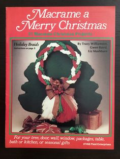 the front cover of paid's macrame a merry christmas, featuring a wreath and presents