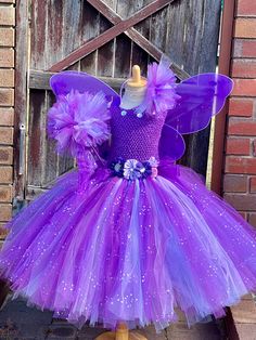 Welcome to Baby/Infants Clothing  by Funkids&Us Boutique Magic Rainbow  Fairies  Everyone dream to be a Purple  fairy ` This tutu  dress is super cute and adorable it is perfect for  birthdays, photographs, Halloween party  or everyday dress up.dress up!  This tutu dress is made premium tulle of shade of purple with mix of white tulle and sparkly tulle with a purple crochet top. I made a matching fairy wand and headband . I make sure that my Tutu dress is very full and fluffy!! ..  Kids really l Purple Crochet Top, Fotos Halloween, Dress With Wings, Fairy Halloween, Magic Rainbow, Purple Fairy, Rainbow Fairies, Purple Crochet, Dress Fairy