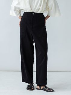 ~Description~ An everyday staple, the Painter Pant is a casual pant inspired by classic French and American chore pants with large front patch pockets, straight, subtly cropped leg with relaxed rise. Back patch pockets and elastic at back waist for an easy fit. Offered in our new broken in herringbone twill for a casual, lived in feel. Part of our utilitarian workwear collection: made to be lived in and worked in. Built to last. ~End Description~ ~Details~ 100% Cotton Herringbone Made in USA ~En Painters Pants, Casual Pant, The Painter, Knitwear Tops, Back Patch, Blouse Dress, Dream Wardrobe, Herringbone, Casual Pants