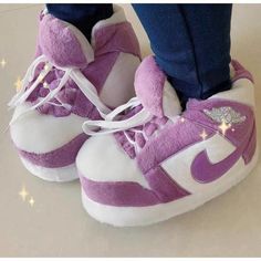 Air Retro 1 Low Light Purple Slippers | Slippers One ™ – Slippers.One Skor Sneakers Nike, Παπούτσια Nike Free, Purple Slippers, Nike Slippers, Buty Marki Nike, Fluffy Shoes, Boty Nike, Skor Sneakers, Preppy Shoes