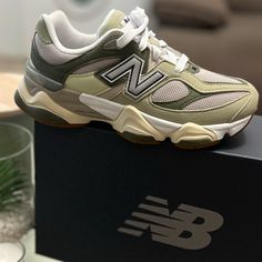 New Balance Pc9060f0 New Original Green Green Vert Very 2024 Olive Green New Balance, Balance Outfit, Green New Balance, Olive Clothing, New Balance 9060, New Balance Outfit, Shoes New Balance, Cute Sneakers, Baby Walker