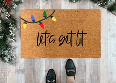 Doormat - Funny Christmas Door Mat Buddy The Elf Doormat, Welcome Mat Ideas Funny, Holiday Door Mat Ideas, Diy Holiday Door Mat, Christmas Front Door Mat Ideas, Christmas Door Mat Ideas Diy, Painted Doormat Ideas, Funny Doormats Hilarious, Christmas Door Mat Diy