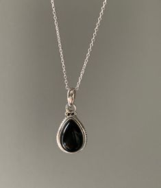 Sterling silver teardrop black onyx necklace. Also available in other stones. Edgy Jewelry, Healing Stones Necklace, Black Onyx Necklace, Onyx Necklace, Dope Jewelry, Jewelry Lookbook, Funky Jewelry, Black Necklace, Necklace Boho