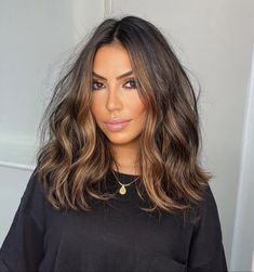 Rambut Brunette, Brown Hair Inspo, Brunette Hair With Highlights, Vlasové Trendy, Brunette Balayage Hair, Brown Hair Balayage, Hair Inspo Color, Hair Envy, Shoulder Length Hair