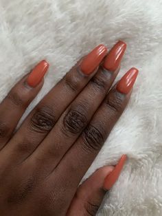 20 Ideas Fall Green Nails: Stylish and Elegant Ideas for the Season Red Nail Polish Colors For Dark Skin, Fall Nails Black Women Short, Winter Nail Colors 2024, Fall Nails Black Women, Nail Colors For Dark Skin, Red Nail Polish Colors, Best Fall Nail Colors, Dark Skin Nail Color