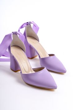 LILAC HIGH HEELS, LAVENDER WEDDING SHOES, LILAC BRIDAL SHOES, LILAC WEDDING SHOES, LAVENDER HIGH HEELS, LILAC BLOCK HEELS, ANKLE STRAP HEELS


As Eleanor Louise, we stand out with our Lilac heeled shoes that combine style and comfort. Specifically designed for brides, these shoes are crafted with high-quality materials.

• Made from Lavender Premium Vegan Leather, our shoes are equipped with an ankle strap that provides comfort throughout the day.

• Completing your style and boosting your confidence is the most elegant way! Lavender 3.15-inch (8 cm) high-heeled shoes offer elegance and chicness with every step. Whether it's for daily wear or a special event, these shoes provide a sophisticated touch to your style. Purple Summer Wedding Heels, Purple Heels For Spring Wedding, Purple Wedding Heels For Spring, Purple Wedding Shoes For Party, Purple Low Heel Shoes With Strap, Purple Low Heel Heels With Heel Strap, Chic Purple Pointed Toe Heels With Wrapped Heel, Lavender Round Toe Heels For Evening, Lavender Open Toe Evening Heels