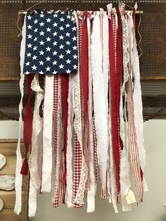 Homemade Fourth Of July Decorations, Ribbon American Flag, Americana Crafts, Flag Crafts, 4th July Crafts, Independance Day, Fourth Of July Decor, Patriotic Crafts, 4th Of July Decorations