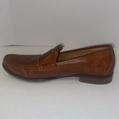 Brand New Without Box Men’s Penny Loafers Leather Size 9.5 Leather Casual Wingtip Slip-ons For Business, Casual Moc Toe Dress Shoes For Business, Casual Business Dress Shoes With Moc Toe, Casual Oxfords With Stitched Sole For Semi-formal Occasions, Brown Casual Moccasins For Semi-formal Occasions, Casual Brown Moccasins For Semi-formal, Casual Semi-formal Oxfords With Stitched Sole, Casual Semi-formal Brown Moccasins, Casual Moc Toe Oxfords For Semi-formal Occasions