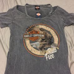 Harley Davidson Gray Shoulder Cut Sequin Short Sleeve Tee. Size Small. Nwt Harley Davidson Shirts Women, Punisher T Shirt, Grey Eagle, Black Harley Davidson, Sequin Short, Harley Davidson Tee, Layered T Shirt, Harley Davidson T Shirts, Tiger T Shirt