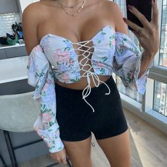 Brand New Summer Long Sleeve Tops For Brunch, Trendy White Top For Brunch, Trendy White Tops For Brunch, Trendy Spring Tops For Brunch, Trendy Tops For Spring Brunch, Chic Amazon Tops For Spring, Chic Spring Tops From Amazon, Amazon Casual Tops For Spring, Amazon Casual Spring Tops