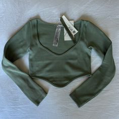 Brand New With Tags. Ribbed Sage Green Top. Super Soft Stretchy Material. Super Flattering Sage Green Top, Black And White Tees, Checked Blouse, Denim Crop Top, Sequin Crop Top, Zara Crop Top, Zara Top, Fit Ideas, Style Clothes