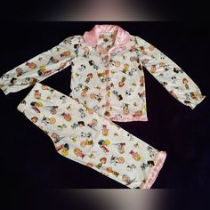 Nwt Very Warm & Cozy Pjs Perfect For A 'Peanuts' Fan! Great Price! Material: 100%Polyester * Check Out All Of My Listings To Save Even More With A Bundle * Pajama Set White, Snoopy Pajamas, Disney Character Print Sleepwear For Loungewear, Kids Halloween Pajamas, Halloween Pjs, Cozy Pjs, Pink Disney Cotton Sleepwear, Disney Cotton Sleepwear With Character Print, Unisex Pajamas