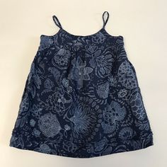 BabyGap Girls pleated floral swing blouse in excellent pre-owned condition. No rips, stains or tears. From retail store, not outlet. 100% woven cotton, raglan cut sleeves, buttons at the back of neck. Color: gray wildflower print. Size: 3 Years. Comes from a clean, non-smoking home. Thanks for looking! Gap Cotton Tops For Beach, Gap Cotton Tops For The Beach, Wildflower Print, Baby Closet, Uni Outfits, Closet Goals, Clothes Aesthetic, Closet Staples, Stockholm Fashion