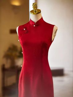 This is a sleeveless cheongsam in wine red color. The dress length is about 120cm, and it features a zipper at the back. Size Chart: S: Shoulder width-36cm, Chest-83cm, Waist-66cm, Hip-86cm M: Shoulder width-37cm, Chest-87cm, Waist-70cm, Hip-90cm L: Shoulder width-38cm, Chest-91cm, Waist-74cm, Hip-94cm XL: Shoulder width-39cm, Chest-95cm, Waist-78cm, Hip-98cm 2XL: Shoulder width-40cm, Chest-99cm, Waist-82cm, Hip-102cm 3XL: Shoulder width-41cm, Chest-102cm, Waist-86cm, Hip-106cm Please gently han Sleeveless Cheongsam, Daily Wear Dress, Chinese Qipao, Wine Red Color, Tea Ceremony, Cheongsam, Dress Clothes For Women, Wine Red, Festival Season