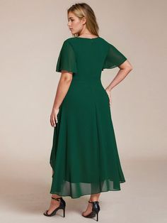 Plus Size Chiffon Knee-length Ruffles Sleeve Pleated A-Line Wedding Guest Dress - Ever-Pretty US Green Wedding Guest Dresses, Pink Wedding Guest Dresses, Midi Wedding Guest Dress, Dark Green Bridesmaid Dress, Anniversary Dress, Summer Bridesmaid Dresses, Classic Dresses, Fall Bridesmaid Dresses, Ladies Day Dresses