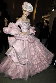 Rococo Fashion, Cake Dress, Races Fashion, Doutzen Kroes, Dior Haute Couture, Cat Walk, Mode Inspo, John Galliano