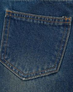 Details: Long denim jeans with side pockets designBottom Length: LongMaterials:70% Cotton + 30% Polyester * Note: All new denim products come with button holes knitted to make sure such product is 100% new from suppliers