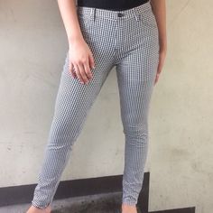 Uniqlo Gingham Checkered Skinny Pants Size Medium Waist 14 1/2 Inches Straight Across Rise 9 Inches Inseam 30 Inches New Without Tags Uniqlo Pants, Uniqlo Women, Uniqlo, Gingham, Pant Jumpsuit, Pants For Women, Black White, Size Medium, Black And White