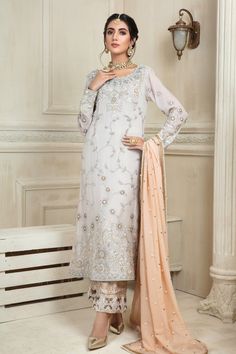 Miray Chiffon Suit, Pakistani Party Wear Dresses, Suit Pakistani, Pakistani Formal Dresses, Pakistani Party Wear, Designer Outfit, Fancy Kurti, Indian Bridal Wear, Pure Chiffon