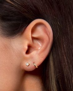 Tiny Delicate Hoop Jewelry, Delicate Tiny Hoop Jewelry, Dainty Tiny Hoop Earrings, Dainty Tiny Hoop Jewelry, Round Internally Threaded Cartilage Earrings, Internally Threaded Round Cartilage Earrings, Dainty Round Huggie Earrings, Dainty Round Huggie Earrings, Single, Dainty Single Round Huggie Earring