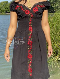 This Beautiful Dress is Fun and flirty. It's hand embroidered with silk thread and has elastic on the back for a tighter fit. This dress is hand embroidered and totally unique. Find the jewelry modeled here: https://www.etsy.com/es/listing/810687679/collar-y-aretes-mexicanos-de-filigrana?ref=listings_manager_grid Knee-length Embroidered Dress For Summer, Fitted Floral Embroidery Dress For Vacation, Fitted Floral Embroidery Vacation Dress, Black Fitted Embroidered Dress For Festival, Fitted Knee-length Embroidered Dress, Fitted Sundress With Floral Embroidery, Fitted Floral Embroidered Dress, Fitted Spring Embroidered Dress With Embroidered Hem, Fitted Embroidered Dress With Floral Details