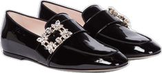 Elegant Patent Leather Loafers For Work, Elegant Patent Leather Loafers For Office, Elegant Patent Leather Loafers For Galas, Luxury Flat Heel Loafers For Party, Luxury Flat Heel Party Loafers, Luxury Party Loafers With Flat Heel, Luxury Flat Heel Loafers For Evening, Elegant Patent Leather Loafers, Luxury Patent Leather Flat Heel Loafers