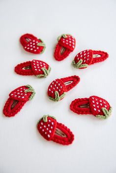 This Kawai-inspired strawberry hair clip is perfect for lovers of all things cute and fruity. 🍓 Unique Design: Each hair clip is meticulously crafted with soft, high-quality yarn to resemble a juicy, plump strawberry. The intricate crochet work captures the essence of this sweet fruit, making it a truly one-of-a-kind accessory. 🍓 Versatile Style: This Kawai fruit hair barrette is versatile and can be worn with various hairstyles. 🍓 Perfect Toddler Gift: Searching for a special gift for a litt Barrette Crochet, Crochet Barrettes, Strawberry Crochet Pattern, Strawberry Craft, Strawberry Hair Clip, Strawberry Crafts, Strawberry Hair, Crochet Hair Clips, Intricate Crochet