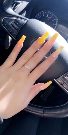 Uñas Kylie Jenner, Yellow Nail Art, Yellow Nails Design, Yellow Nail, Solid Color Nails, Unicorn Nails, Jelly Nails, Summer Acrylic Nails, Yellow Nails