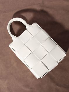 Designer Style ID: GC51212474 Designer Style, Trendy Tops, Winter Wear, White Bag, Shoe Sale, Outerwear Women, Leather Shoulder Bag, Jewelry Accessories, White And Black