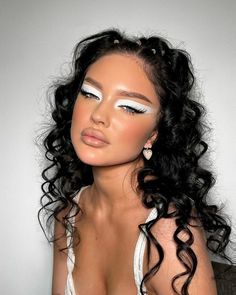 White Makeup, Dope Makeup, Winter Makeup, Natural Glam, Creative Makeup Looks, Glamour Makeup, Eye Makeup Art, Kiss Makeup